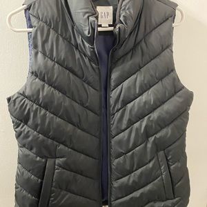 Black puffer vest